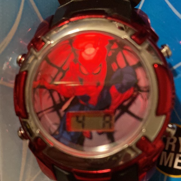 Marvel Spider-Man Flashing LCD Watch Brand New in Box - Picture 4 of 6
